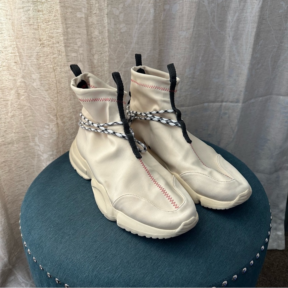 John Geiger 002 'Cream' PIxburgh, Black and White laces, Mens Size-13, - Picture 2 of 10